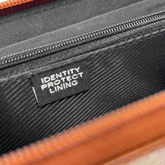 TAHARI Floral Zip-Around Clutch Wallet Wristlet Yellow Flowers Vinyl Wallet - Picture 5 of 10